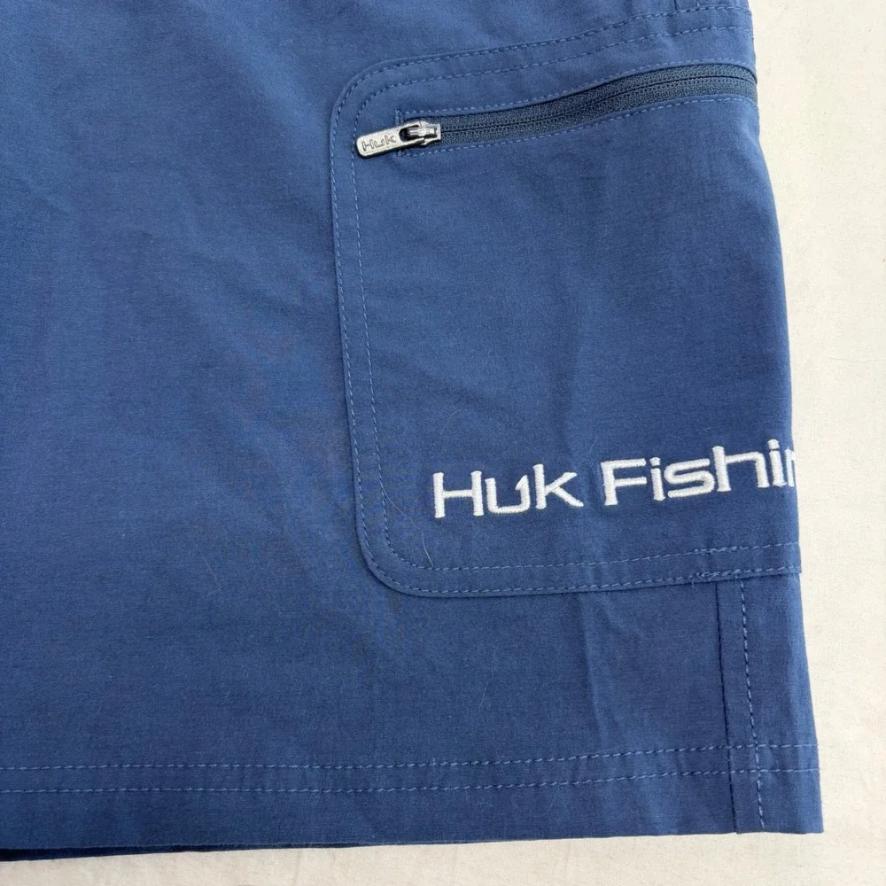 Huk Next Level 10.5 Fishing Shorts Mens Small Blue Performance Cargo Outdoor